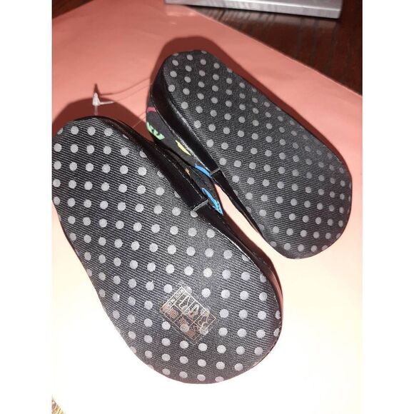 Infant Size 2 Black Canvas Dinosaur Slip On Soft Elastic Side Shoes - Picture 4 of 4